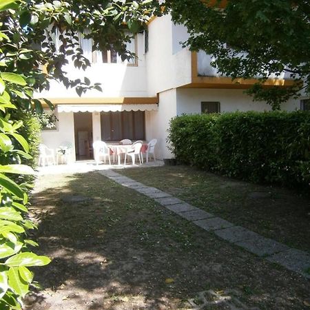 Holiday Home In Bibione 24579 Exteriör bild