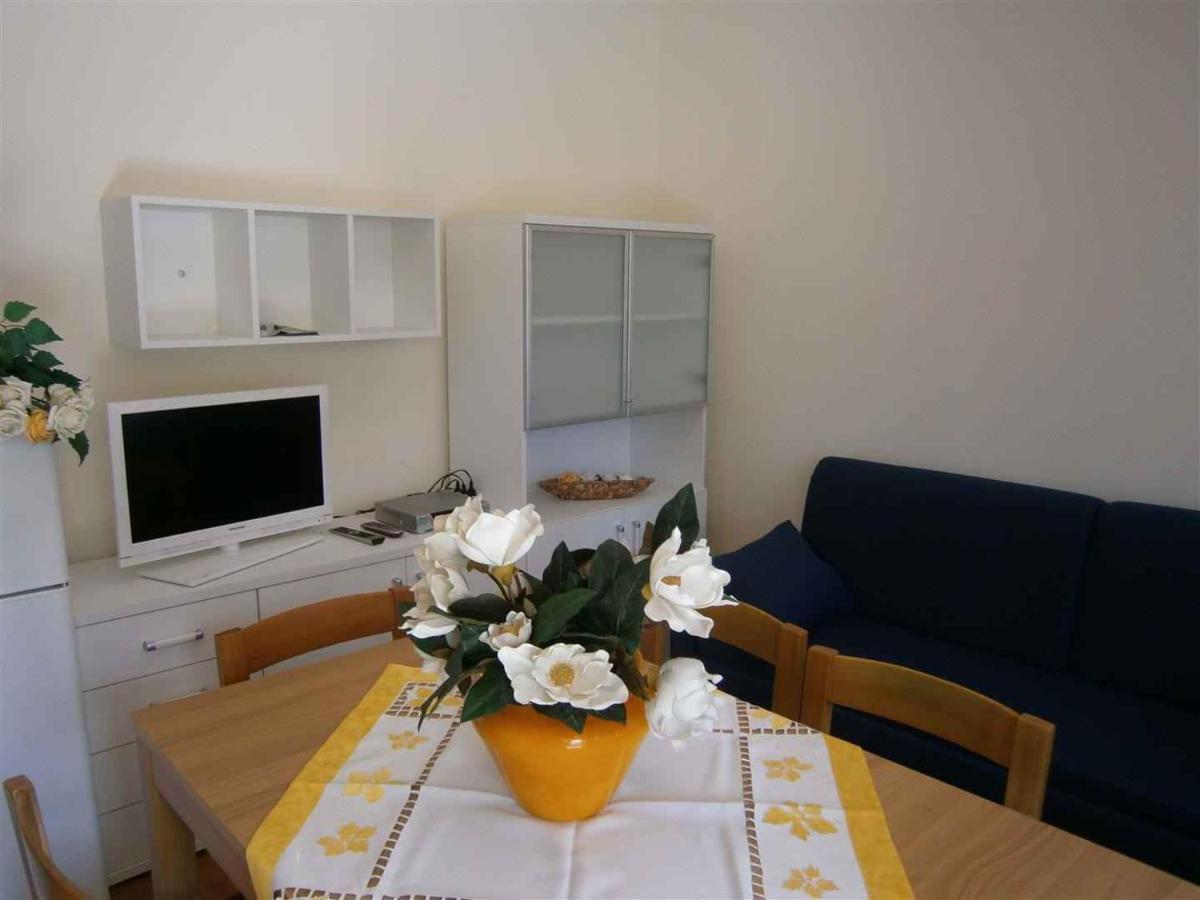 Holiday Home In Bibione 24579 Exteriör bild