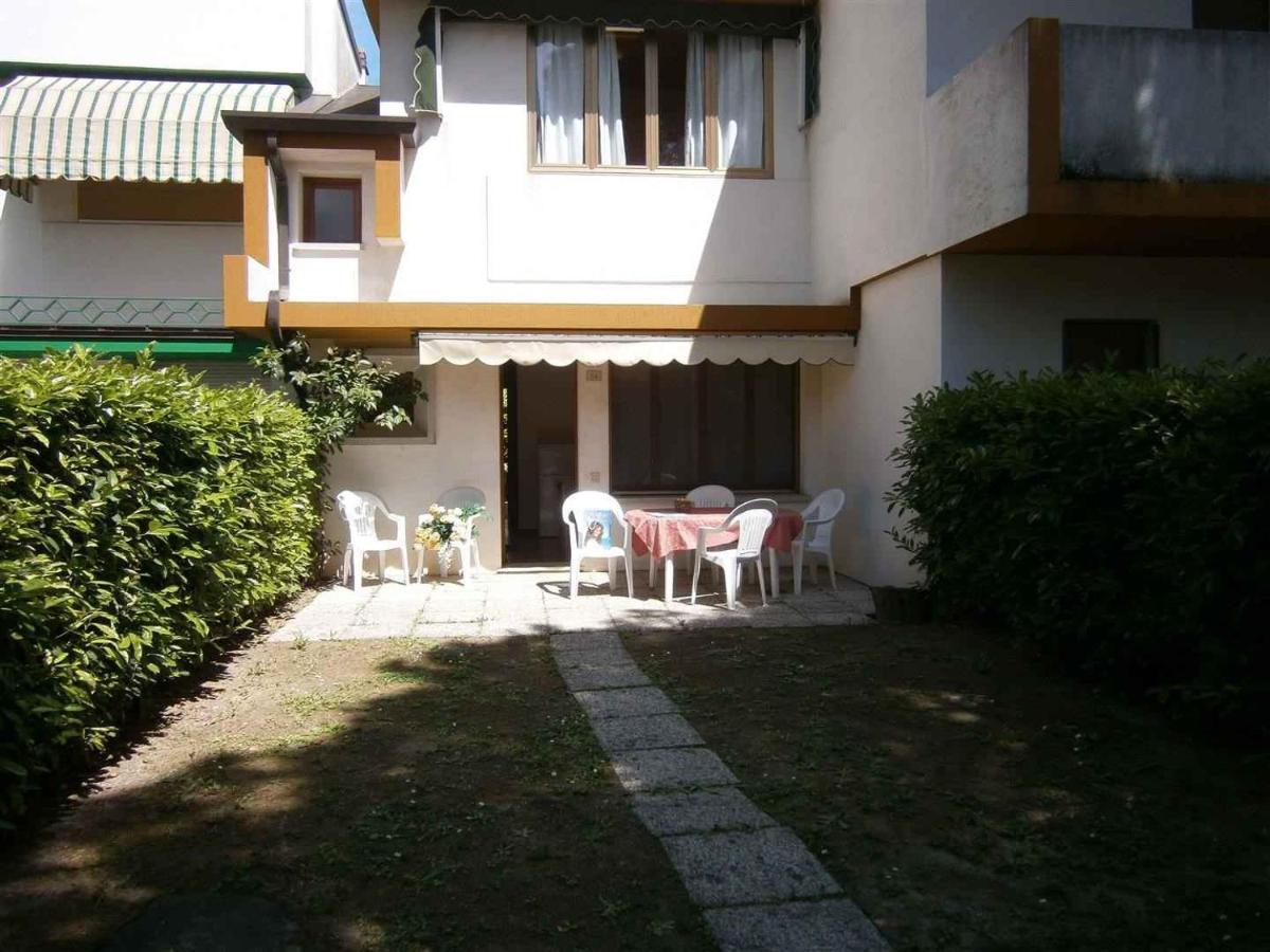 Holiday Home In Bibione 24579 Exteriör bild